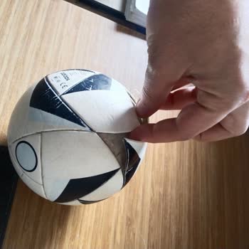 Kısa Sürede Bozulan Futbol Topu İçin Mağaza Garantisini Reddetti