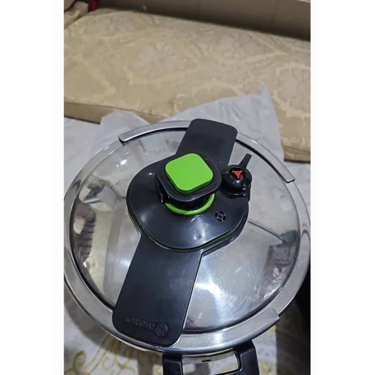 Korkmaz Tesla A153 Düdüklü Tencere Kapağı Kırıldı: Ücretsiz Değişim Talebi