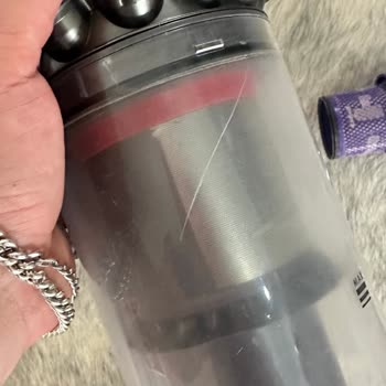 Kırık Dyson V11 Geri Geldi, Servis Sorumluluğu Reddetti