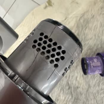 Kırık Dyson V11 Geri Geldi, Servis Sorumluluğu Reddetti