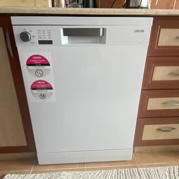 Altus Çamaşır Makinesinde Kurulum Hatası Ve Kırık Parça