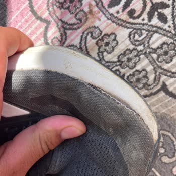 Ön Köşesi Açılan Adidas Ayakkabı İçin Garanti Reddi Ve Değişim Talebi