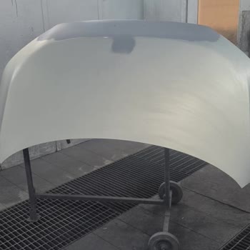 Yetkili Servisin Onaysız Kaput Boyaması Ve Değer Kaybı Şikayeti