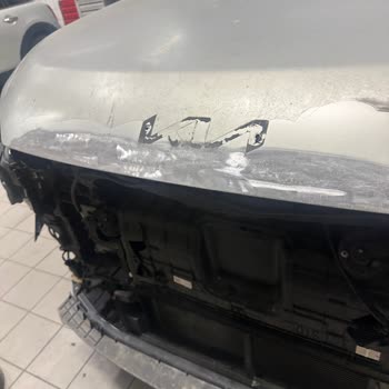 Yetkili Servisin Onaysız Kaput Boyaması Ve Değer Kaybı Şikayeti