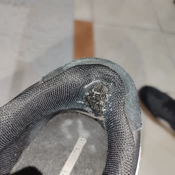 FLO Mağazasından Alınan Spor Ayakkabının Kısa Sürede Yırtılması Ve İade Reddi