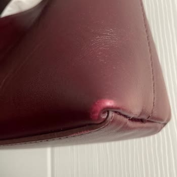 Trendyol’da Gerçek Deri İddiası Yanıltıcı, Renk Atması Ve Deformasyon Sorunu