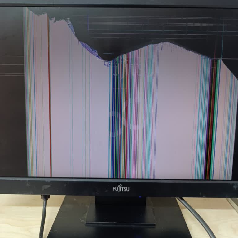 Koç Tekno'dan Monitör Yarım Ekran Çalışıyor, Kargo Tutanağı İsteniyor