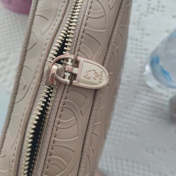 İki Çantanın Fermuarı Bozuldu Ve Garanti Kapsamı Yetersiz