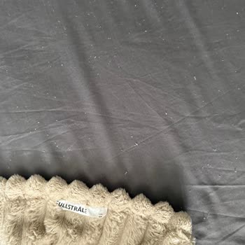 IKEA Bayrampaşa Yatak Örtüsü Aşırı Tüy Döküyor Ücret İadesi İstiyorum