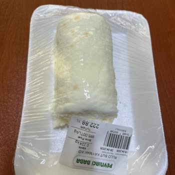 Peynirci Baba’dan Bozuk Rulo Süt Kaymak Ürünü