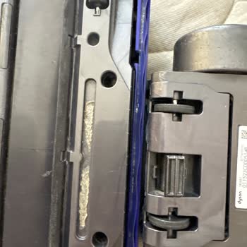 Garanti Kapsamındaki Dyson Süpürgemde Parça Ücret Talebi Ve Müşteri Hizmetleri Mağduriyeti