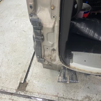 Ankara Sigorta Darbe Sönümleyici Parçaları Onarıyor, Güvenlik Riski Oluşuyor