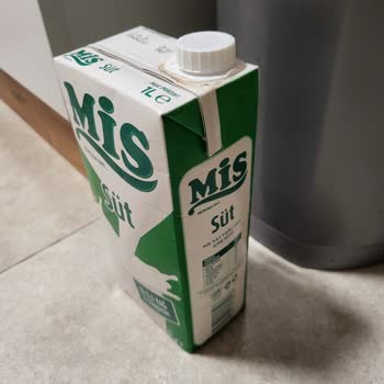 Şok Market’te Şişmiş Süt Paketi Ve Yetersiz Müşteri Hizmetleri