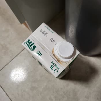 Şok Market’te Şişmiş Süt Paketi Ve Yetersiz Müşteri Hizmetleri