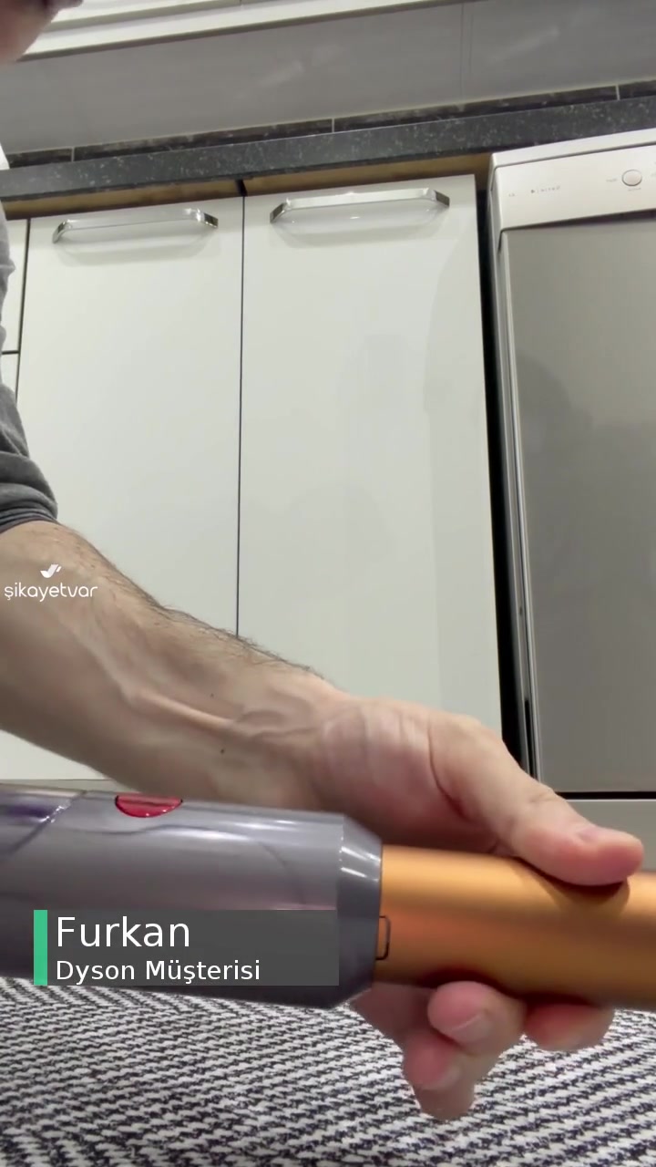 Dyson V15 Süpürge Sorunu videonun kapak resmi