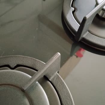 Antrasit Cam Ankastre Sette İlk Kullanımda Renk Atması Ve Müşteri Hizmetine Ulaşılamaması