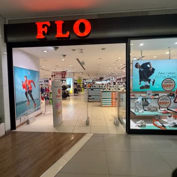 FLO Ayakkabı Mağazasında Kapanış Öncesi Olumsuz Personel Tutumu