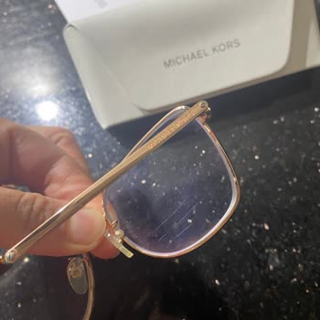 Çizilen Cam İçin Garanti Reddi Ve 21 Gün Gözlüksüz Bekletilmek