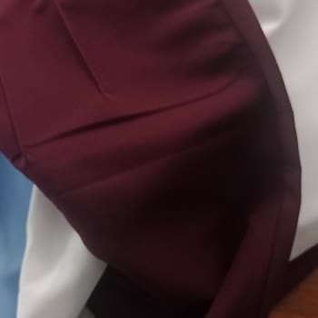 Yanlış Beden Ve Kalitesiz Pantolonlar, Çifte Ödeme Ve Hakaretli Mesajlar