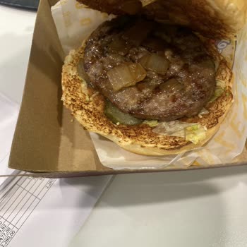 Marul Ve Soğan Eksik Burger İçin Yarım İade Talebi