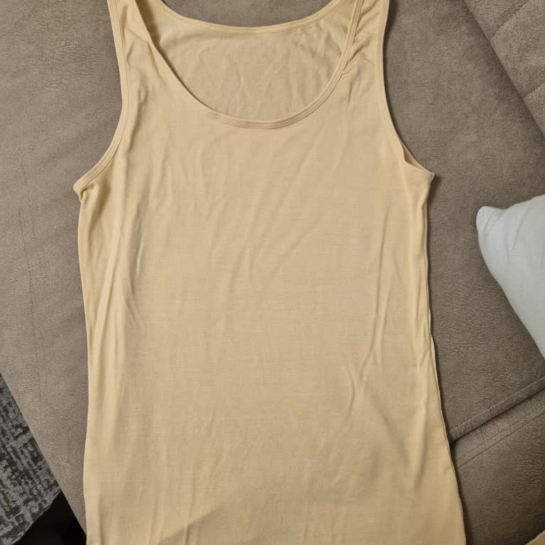 Satıcı Hatası: İnce Askılı Olması Gereken Atlet Kalın Askılı Geldi