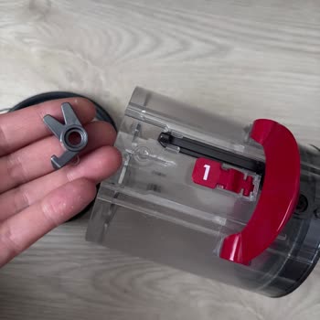 Dyson V12 Parçasının Garanti Dışında Kalması Ve Müşteri Hayal Kırıklığı