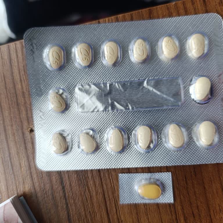 Eczanehane.com Cialis Tabletlerinde Renk Farklılığı Nedeniyle Orijinal Olmayan Ürün Şüphesi