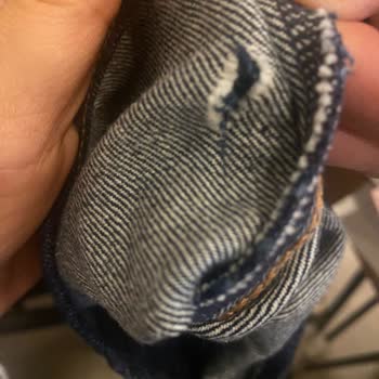 Defolu Levi’s Pantolon İçin Tekrarlanan Reddetme Ve Değişim Talebi