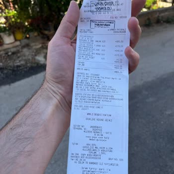 Erasta AVM’de Kimliği Belirsiz Güvenlik Şefi Tarafından Zorla Uzaklaştırma Olayı