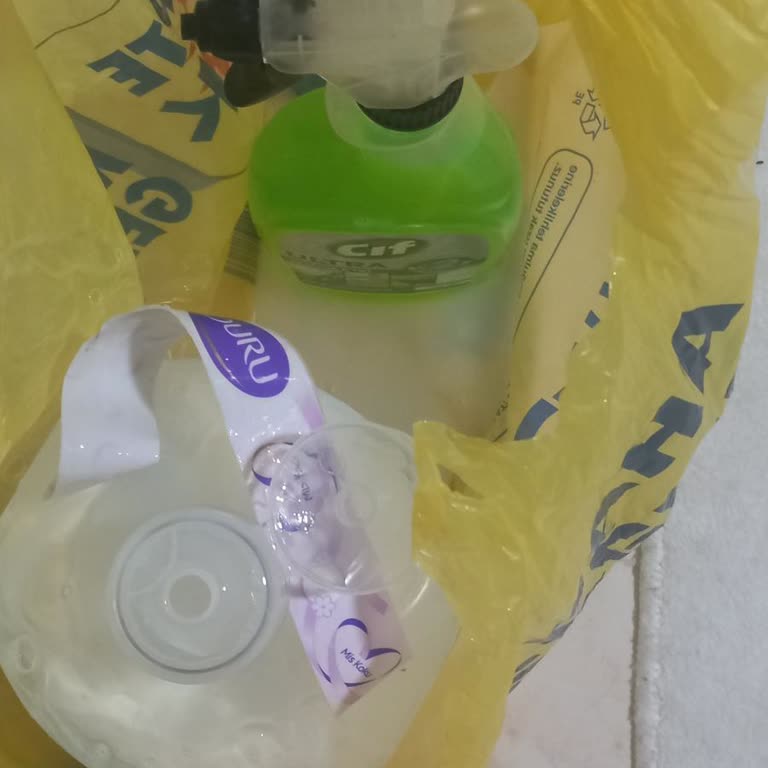 Açık Kapaklı Dökülen Sabun 2 Gün Bekleme Ve Cevapsız Müşteri Hizmetleri