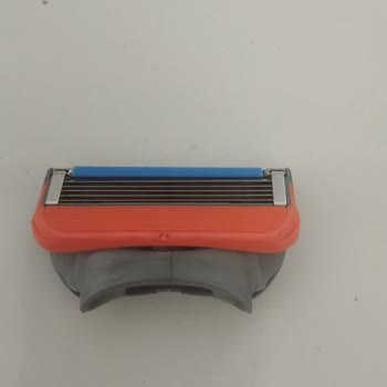 Dolap'ta Satıcının Satmış Olduğu Sahte Gillette Bıçağı İçin 915 TL İade Talebi