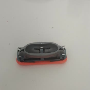 Dolap'ta Satıcının Satmış Olduğu Sahte Gillette Bıçağı İçin 915 TL İade Talebi