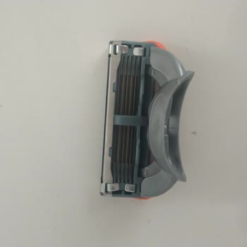 Dolap'ta Satıcının Satmış Olduğu Sahte Gillette Bıçağı İçin 915 TL İade Talebi