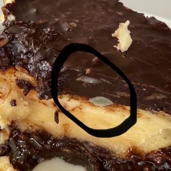 Denizli Paulin Bakery Chocolate Küflü Cheesecake Şikayeti: Gıda Güvenliği Denetimi Talebi