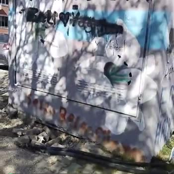 Uludağ Elektrik Dağıtım Açık Kablolar Trafo Önünde