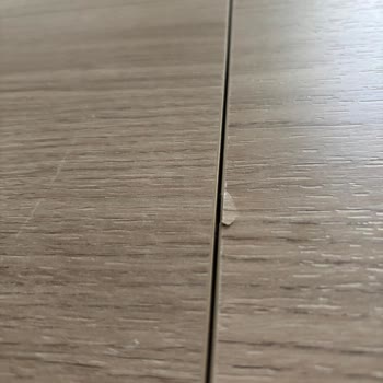 Kurulum Hatası Nedeniyle Masa Çatladı Ve Zemin Zarar Gördü, Çözüm Bekliyorum