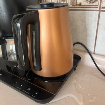 Arçelik Gurme Çay Makinesi Alt Kısımdan Su Sızıntısı Ve Elektrik Çarpması Riski