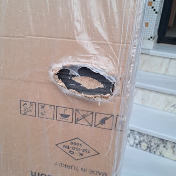 Kırık Dolap Kapısı Ve Uzun Süreli İade Sorunu