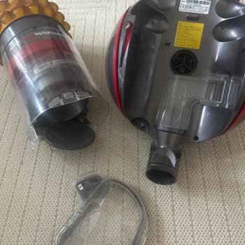 Dyson Süpürge Hazne Kapağı Çöktü, Garanti Dışı Olarak Değerlendirildi