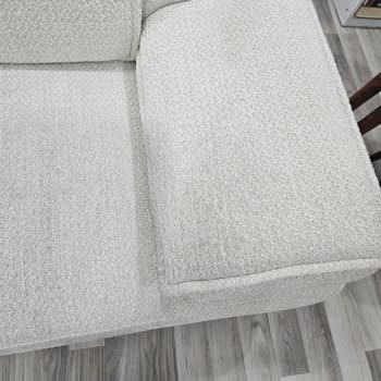 Teslimat Gecikmesi Ve Krem Kumaşta Renk Geçmesi Nedeniyle İade Talebi