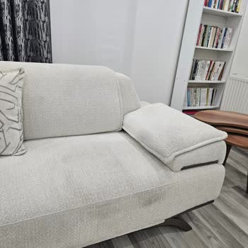 Teslimat Gecikmesi Ve Krem Kumaşta Renk Geçmesi Nedeniyle İade Talebi