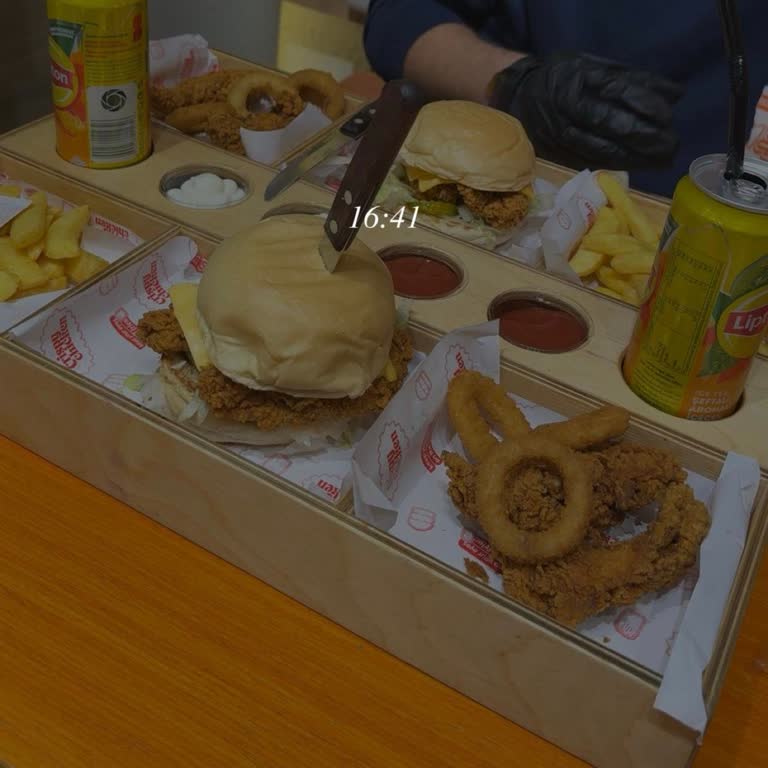 Soğuk Hamburger Ve Kaba Hizmet Şikayeti