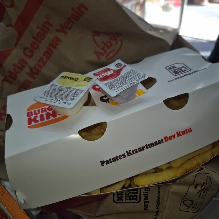 Sipariş Notları Göz Ardı Ediliyor Ve Büyük Patateslerde Sos Eksikliği