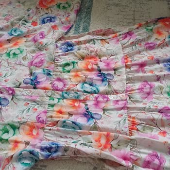 Beden Tablosu Yetersiz, Gelen Elbiseler Aşırı Büyük Ve İade Talebi