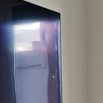 Yeni LG QLED Televizyonumda Görülen Ekran Göçükleri İçin Değişim Talebi