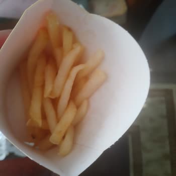 McDonald’s Tarsus Şubesinde Siparişte Eksik Patates Ve Yanlış İçecek