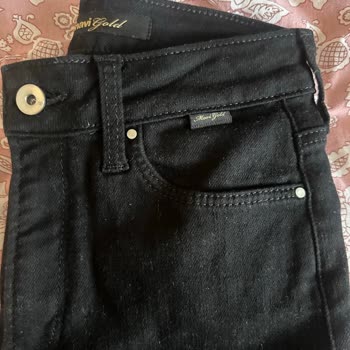 Mavi Pantolonun Aşırı Toz Toplaması Ve İade Talebi