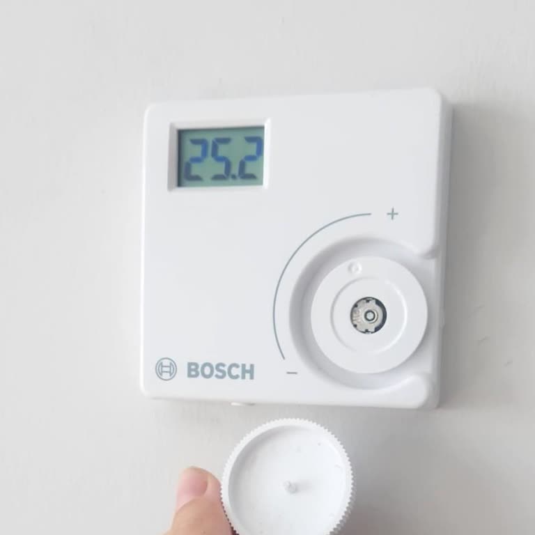 Bosch TR20 RF Oda Termostatı Kırık Düğmesinin Yedek Parça Bulunamaması