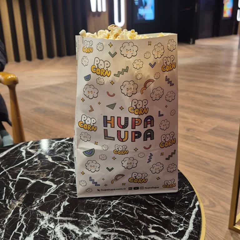 Büfede Yalnız Coca-Cola Yerli İçecek Seçeneği Yok