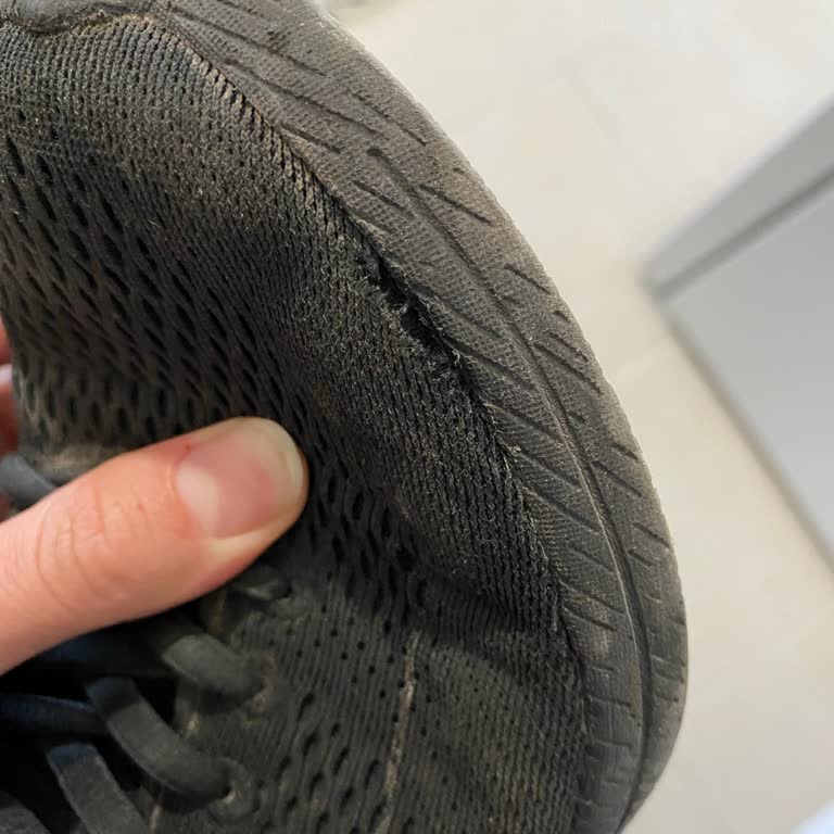 Kısa Sürede Açılan Ve Deforme Olan Skechers Kadın Spor Ayakkabısı İçin Garanti Değişim Talebi